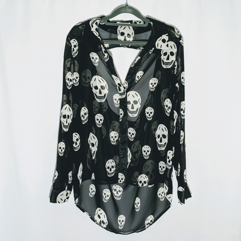 HONEY PUNCH Sheer Skull Button Down Key Hole Top